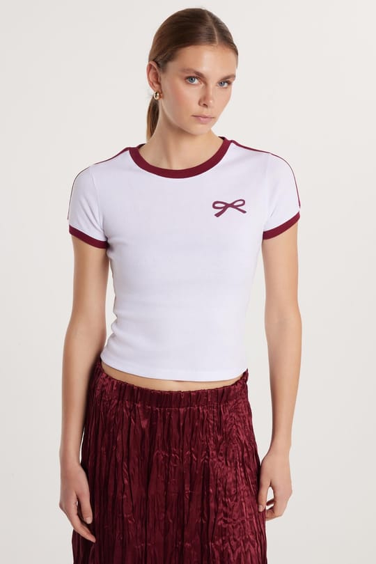 Kadın Slim Fit Dar Kesim %100 Pamuk Kısa Kollu Bisiklet Yaka Baskılı Beyaz Tişört