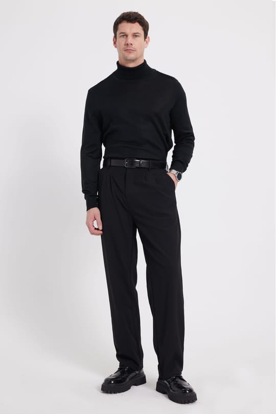 Erkek Slim Fit Tam Boğazlı Yaka Düz Yün Triko Kazak