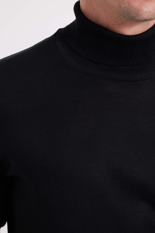 Erkek Slim Fit Tam Boğazlı Yaka Düz Yün Triko Kazak