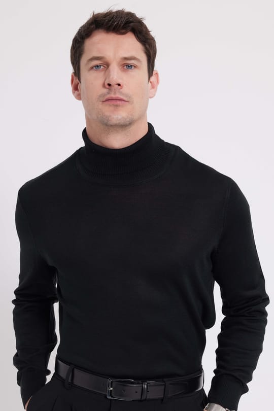 Erkek Slim Fit Tam Boğazlı Yaka Düz Yün Triko Kazak