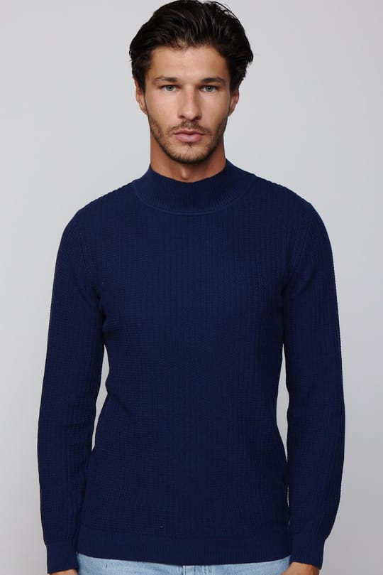 Slim Fit Yarım Balıkçı Yaka Tüylenme Yapmayan Lacivert Erkek Triko Kazak