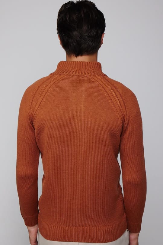 Erkek Slim Fit Dar Kesim Dik Yaka Düğmeli Tarçın Triko Kazak