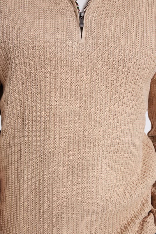 Slim Fit Dar Kesim Dik Yaka Fermuarlı Desenli Bej Erkek Triko Kazak
