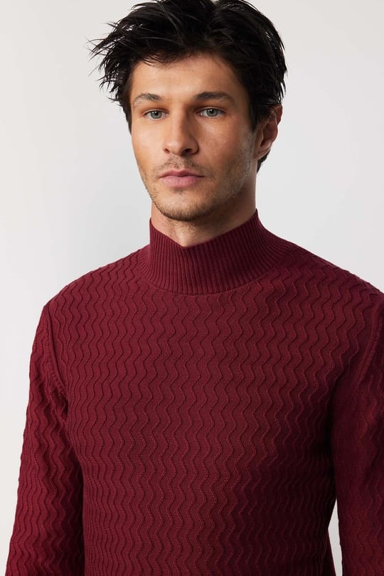Slim Fit Dar Kesim Yarım Balıkçı Yaka Desenli Tüylenmeyen Bordo Erkek Triko Kazak