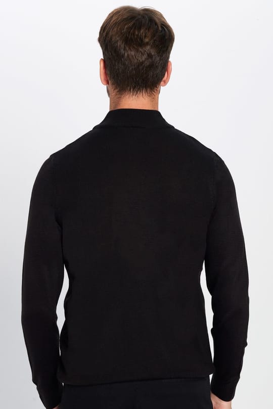 Erkek Slim Fit Dar Kesim Yumuşak Dokulu Tüylenmeyen Siyah Yarım Balıkçı Yaka Triko Kazak