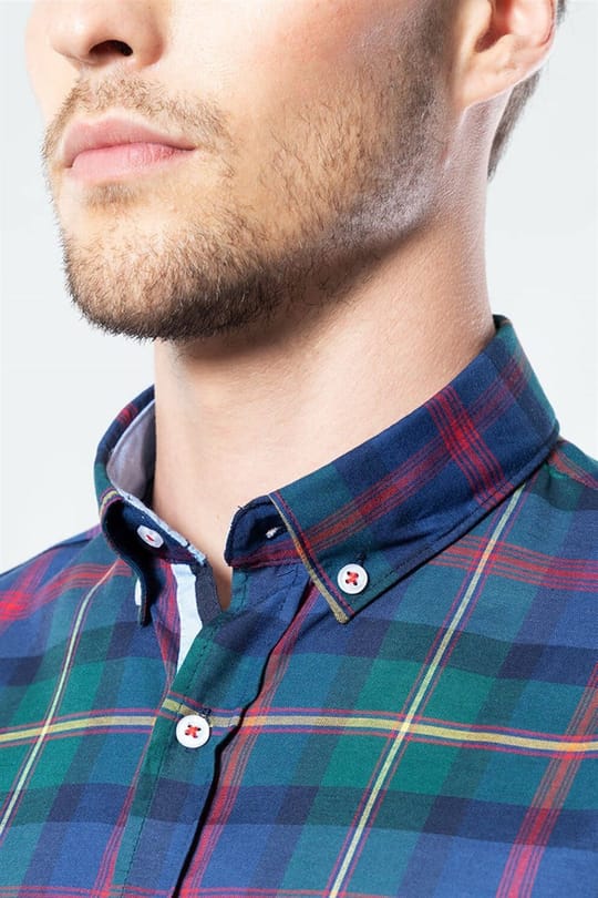 Slim Fit Uzun Kollu Düğmeli Yaka Kareli Pamuklu Kolay Ütü Erkek Gömlek