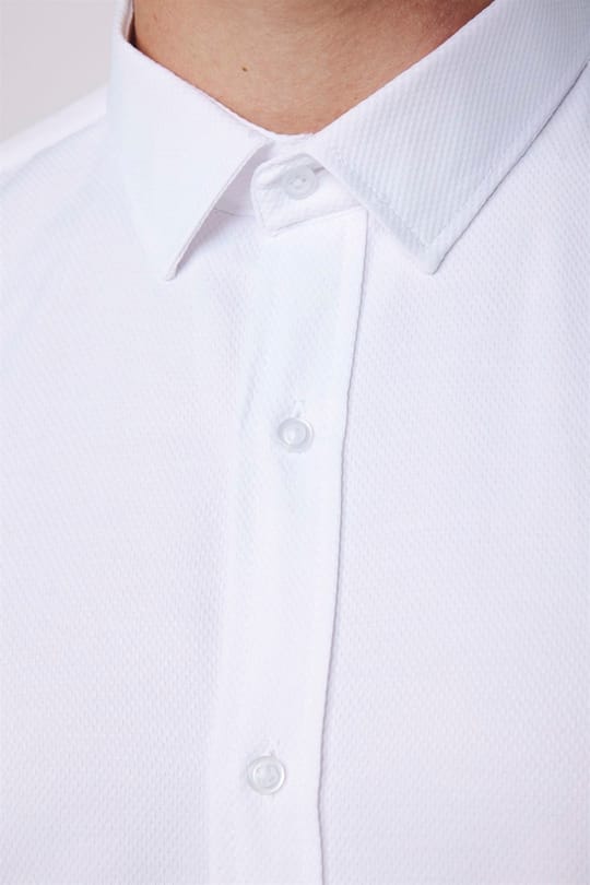 Modern Slim Fit Uzun Kollu Pamuklu Kolay Ütü Armürlü Erkek Beyaz Gömlek