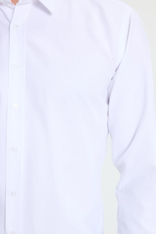 Modern Slim Fit Uzun Kollu Pamuklu Kolay Ütü Armürlü Beyaz Erkek Gömlek