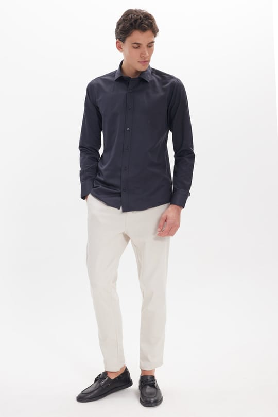 Erkek Modern Slim Fit Düz Saten Pamuklu Lacivert Gömlek