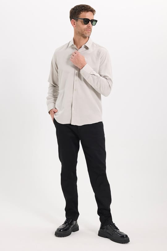 Erkek Modern Fit Dar Kesim Pamuklu Uzun Kollu Kravatlık Armürlü Bej Gömlek