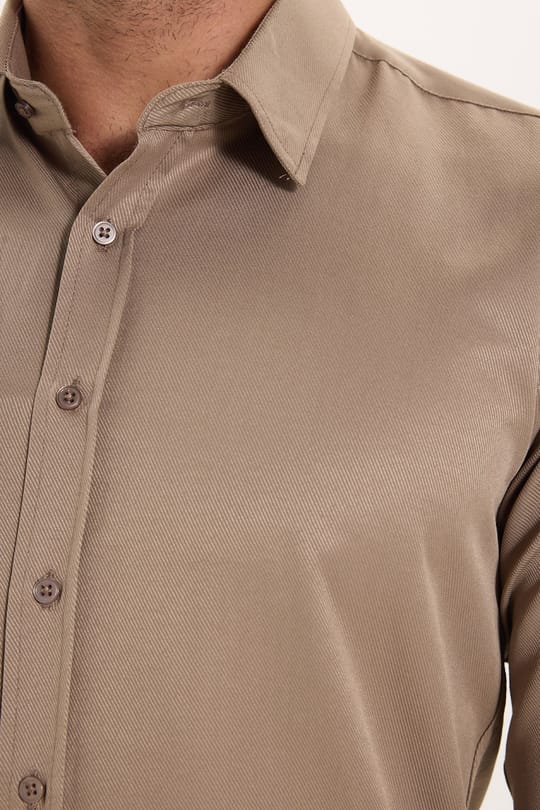 Erkek Modern Fit Dar Kesim Pamuklu Uzun Kollu Kravatlık Armürlü Bej Gömlek