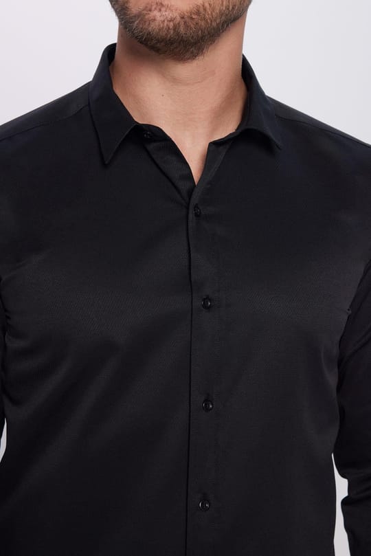 Erkek Modern Fit Dar Kesim Pamuklu Kolay Ütü Armürlü Siyah Gömlek