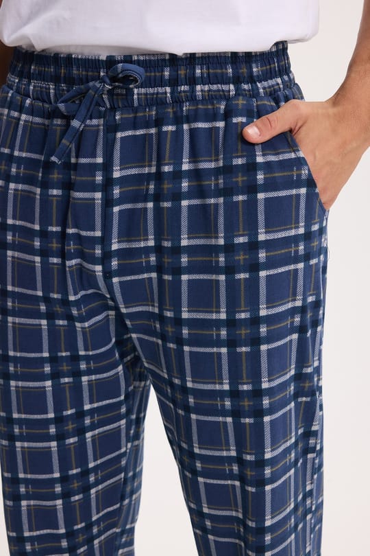 Erkek Standart Fit Normal Kesim Pamuklu Kareli Beli Bağcıklı Cepli  Lacivert Pijama Altı