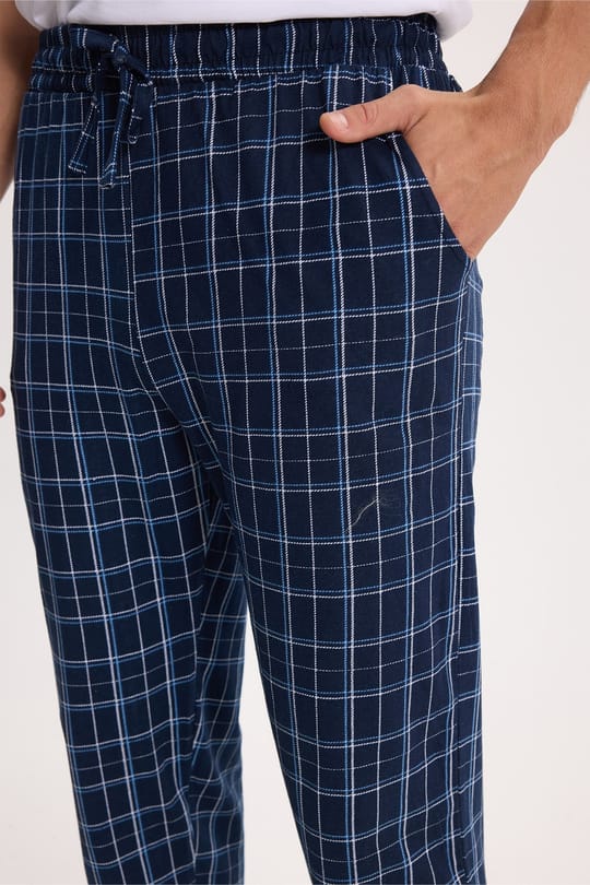 Erkek Standart Fit Normal Kesim Pamuklu Kareli Beli Bağcıklı Cepli  Lacivert Pijama Altı