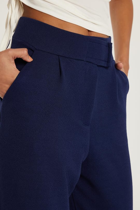 Kadın Relax Fit Rahat Kesim Cepli Geniş Paça Lacivert Pantolon