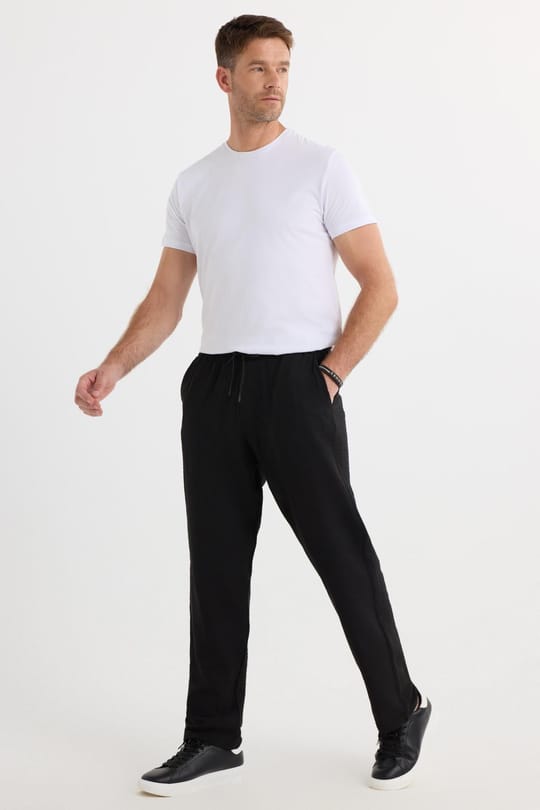 Erkek Standart Fit Normal Kesim Beli Bağcıklı Geniş Paça Siyah Pantolon