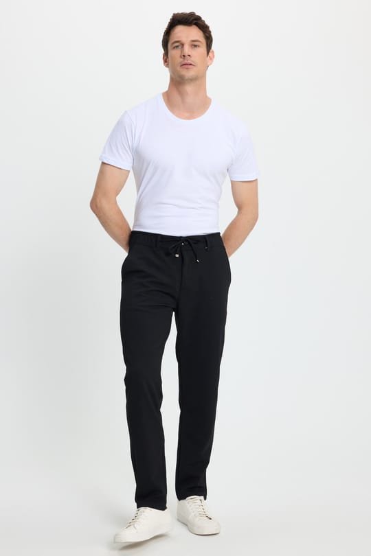 Erkek Slim Fit Dar Kesim Beli Lastikli Bağcık Detaylı Siyah Pantolon