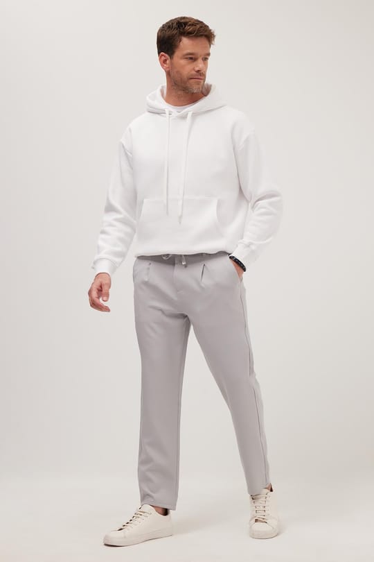 Erkek Slim Fit Dar Kesim Lastikli Bel Bağcık Detaylı Pileli Gri Pantolon