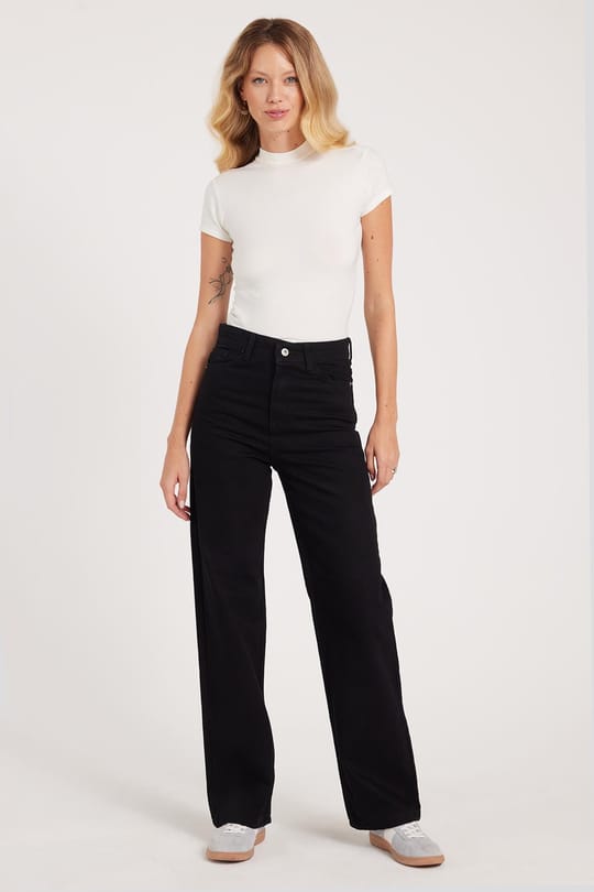Kadın Regular Fit Klasik Kesim Pamuklu Bol Paça Siyah Jean Pantolon