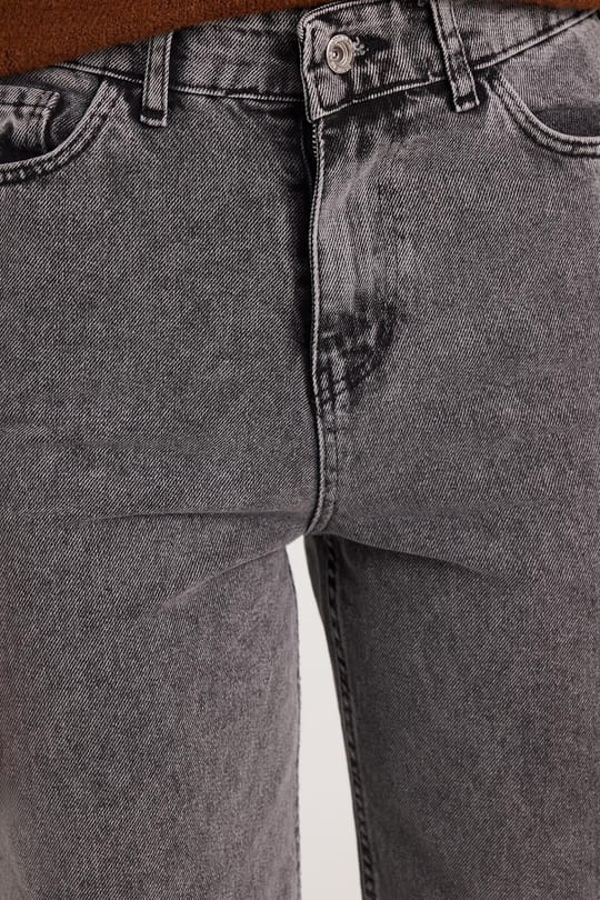 Kadın Regular Fit Klasik Kesim Pamuklu Bol Paça Antrasit Jean Pantolon