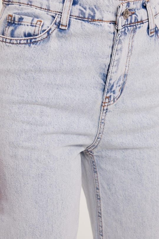 Kadın Regular Fit Klasik Kesim Pamuklu Bol Paça Açık Mavi Jean Pantolon