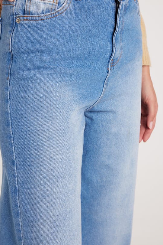 Kadın Regular Fit Klasik Kesim Pamuklu Bol Paça Mavi Jean Pantolon