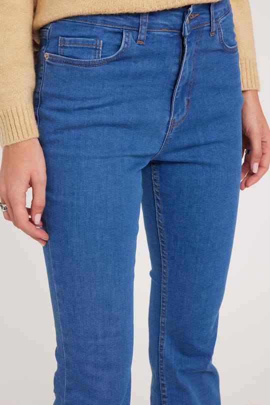 Kadın Regular Fit Klasik Kesim Pamuklu İspanyol Paça Mavi Jean Kot Pantolon