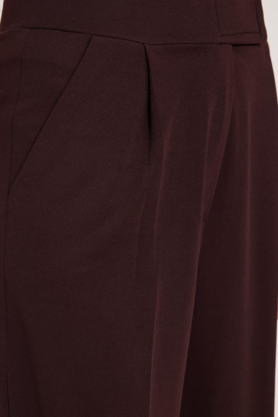 Kadın Regular Fit Klasik Kesim Cırt Kapamalı Geniş Paça Kahverengi Pantolon