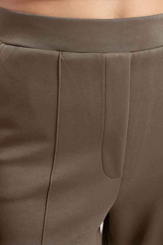 Kadın Relax Fit Rahat Kesim Modal Kumaş Yüksel Bel Geniş Paça Açık Kahve Pantolon