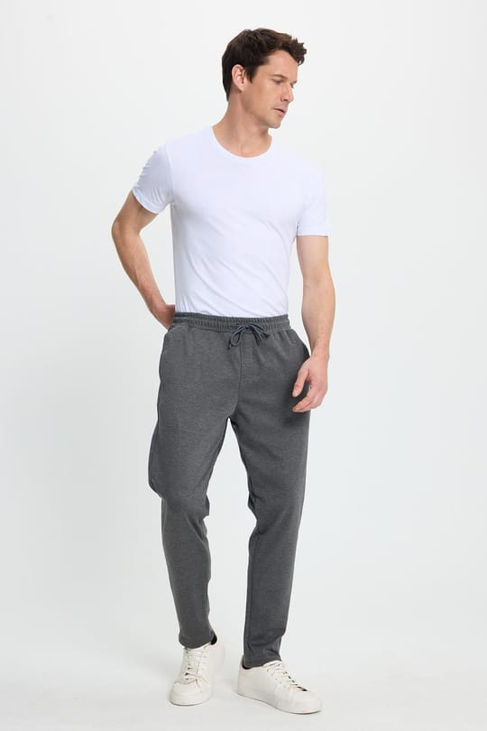 Erkek Regular Fit Klasik Kesim Beli Lastikli Bağcıklı Koyu Gri Jogger Pantolon