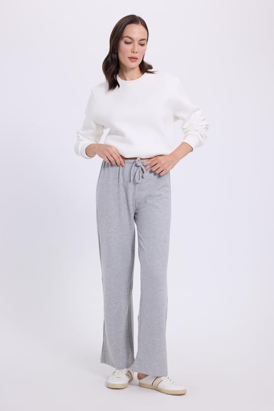 Kadın Relax Fit Rahat Kesim Beli Bağcıklı Geniş Paça Gri Pantolon
