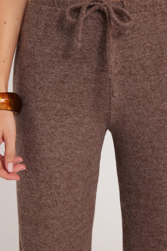 Kadın Relax Fit Rahat Kesim Beli Bağcıklı Geniş Paça Kahverengi Pantolon