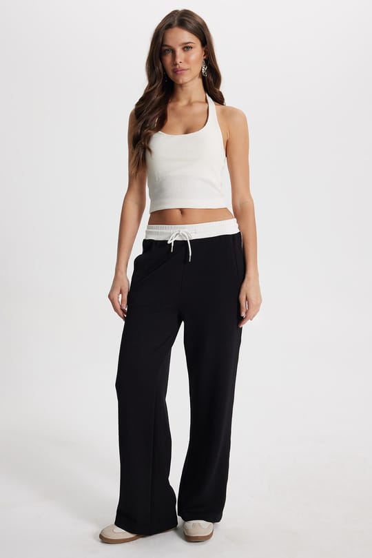 Kadın Relax Fit Rahat Kesim Beli Bağcıklı Lastikli Şerit Detaylı Çift Cepli Siyah Pantolon
