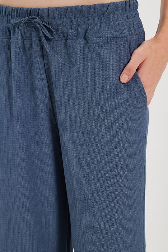 Kadın Regular Fit Klasik Kesim Pamuklu Beli Bağcıklı Desenli Çift Cepli İndigo Pantolon