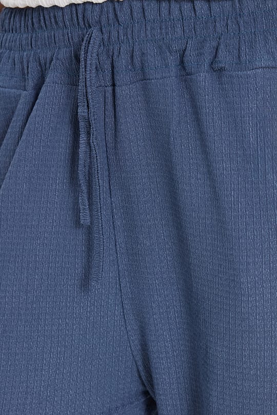 Kadın Regular Fit Klasik Kesim Pamuklu Beli Bağcıklı Desenli Çift Cepli Mavi Pantolon