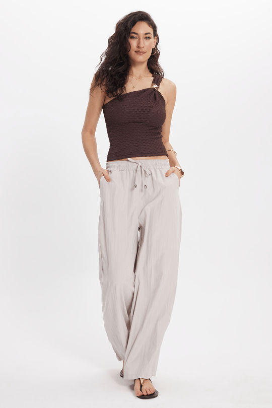 Kadın Relax Fit Rahat Kesim Beli Bağcıklı Lastikli Yumuşak Dokulu Çift Cepli Bej Pantolon