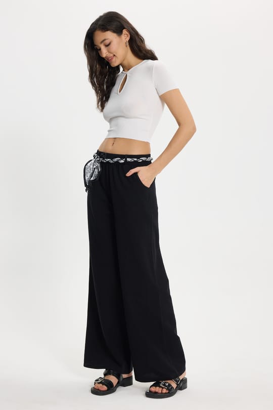 Kadın Relax Fit Rahat Kesim %100 Pamuk Beli Lastikli Fular Detaylı Çift Cepli Siyah Pantolon