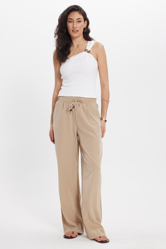 Kadın Relax Fit Rahat Kesim Beli Bağcıklı Lastikli Düğme Detaylı Çift Cepli Bej Pantolon