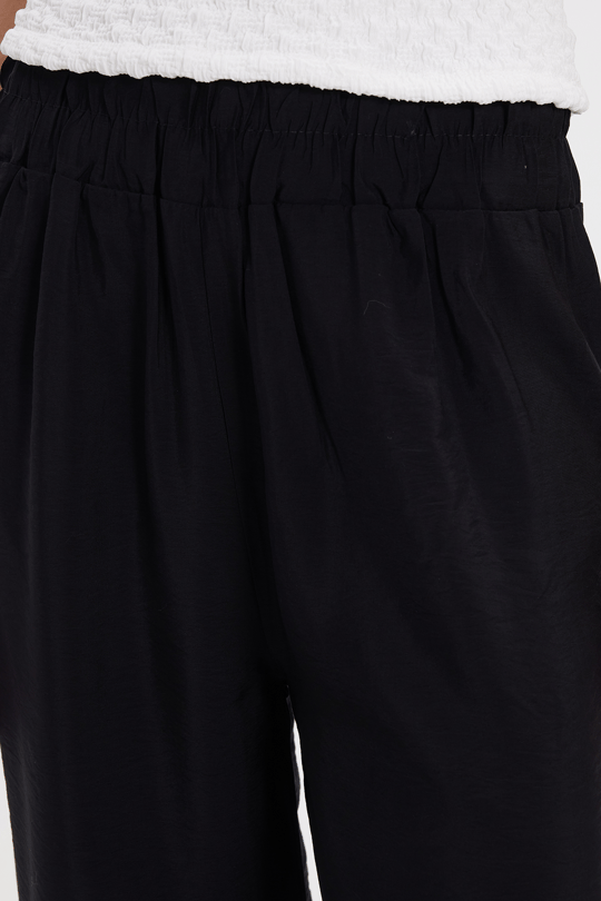 Kadın Relax Fit Rahat Kesim Beli Lastikli Siyah Pantolon