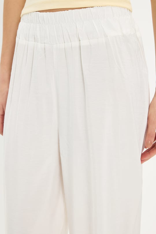 Kadın Relax Fit Rahat Kesim Beli Lastikli Ekru Pantolon