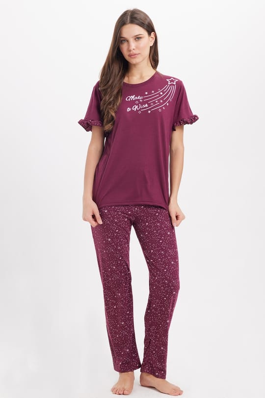 Kadın Regular Fit Klasik Kesim %100 Pamuk Fırfır Detaylı Kısa Kollu Baskılı Mürdüm Pijama Takımı
