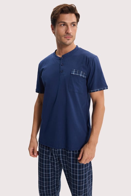 Erkek Standart Fit Normal Kesim Pamuklu Kısa Kollu Bisiklet Yaka Cepli Lacivert Pijama Takımı