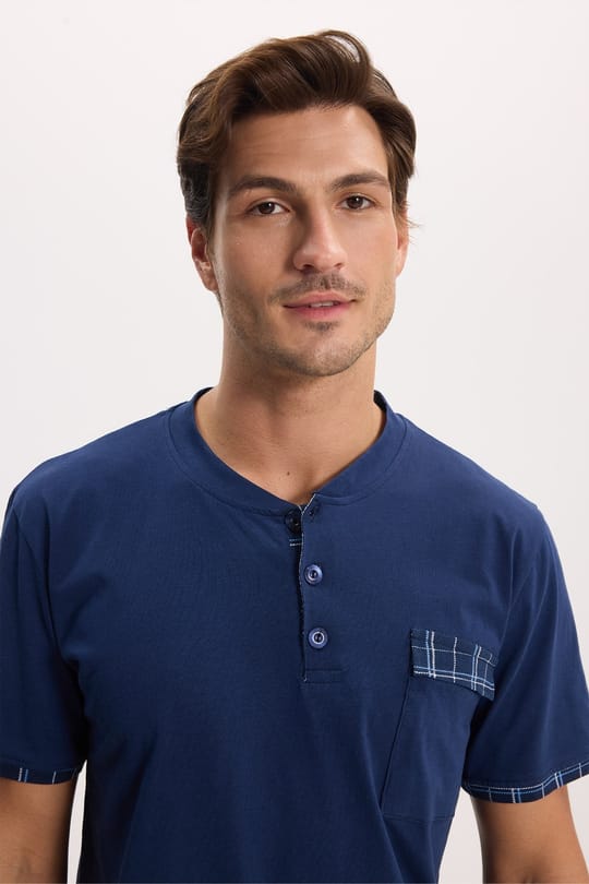 Erkek Standart Fit Normal Kesim Pamuklu Kısa Kollu Bisiklet Yaka Cepli Lacivert Pijama Takımı
