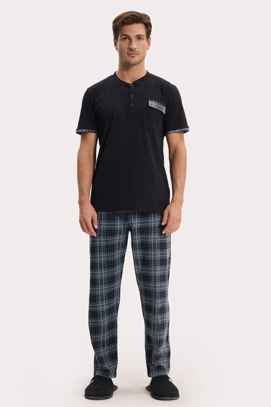 Erkek Standart Fit Normal Kesim Pamuklu Kısa Kollu Bisiklet Yaka Cepli Siyah Pijama Takımı