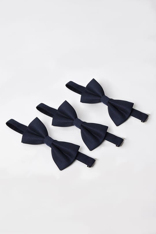 TRIPLE BOW TIE