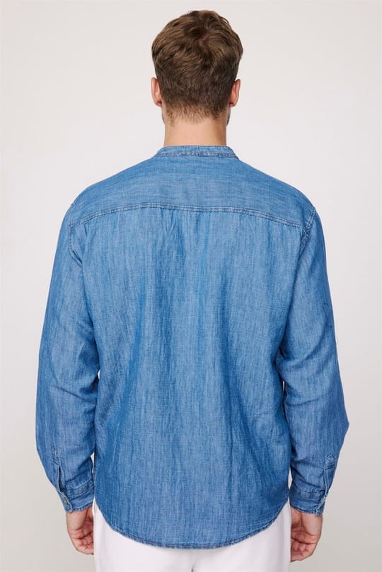 Relax Fit Uzun Kollu Hakim Yaka Mavi Denim Kot Gömlek