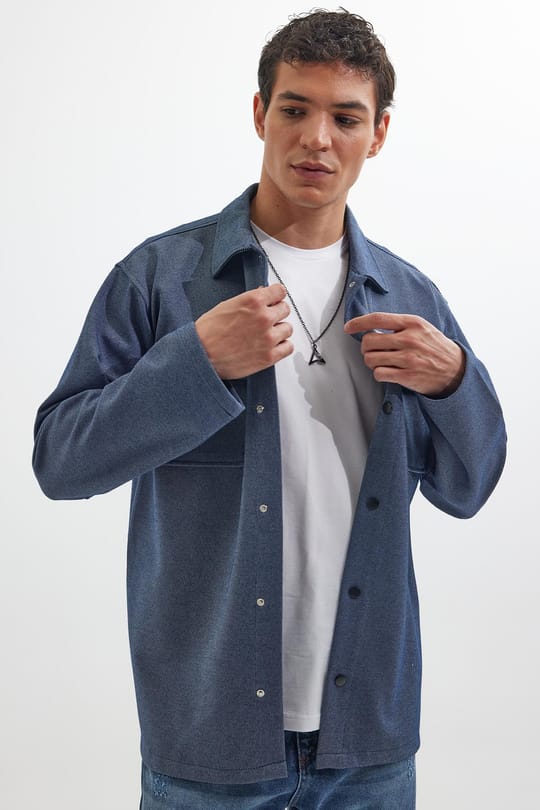 Erkek Relax Fit Rahat Kesim Çift Cepli Örme Lacivert Apaş Yaka Gömlek