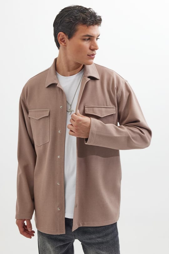 Erkek Relax Fit Rahat Kesim Çift Cepli Örme Vizon Apaş Yaka Gömlek