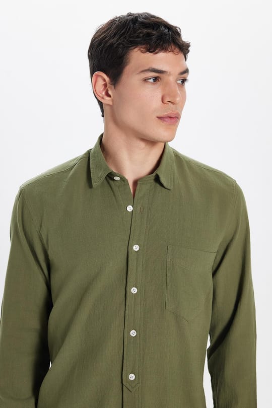 Erkek Regular Fit Klasik Kesim Oversize %100 Pamuk Keten Doku Tek Cepli Yeşil Gömlek 