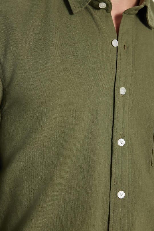 Erkek Regular Fit Klasik Kesim Oversize %100 Pamuk Keten Doku Tek Cepli Yeşil Gömlek 